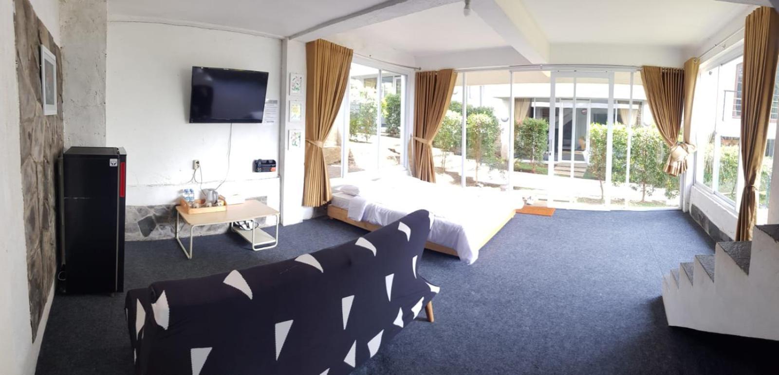 D'Journey Hotel Лембанг Экстерьер фото