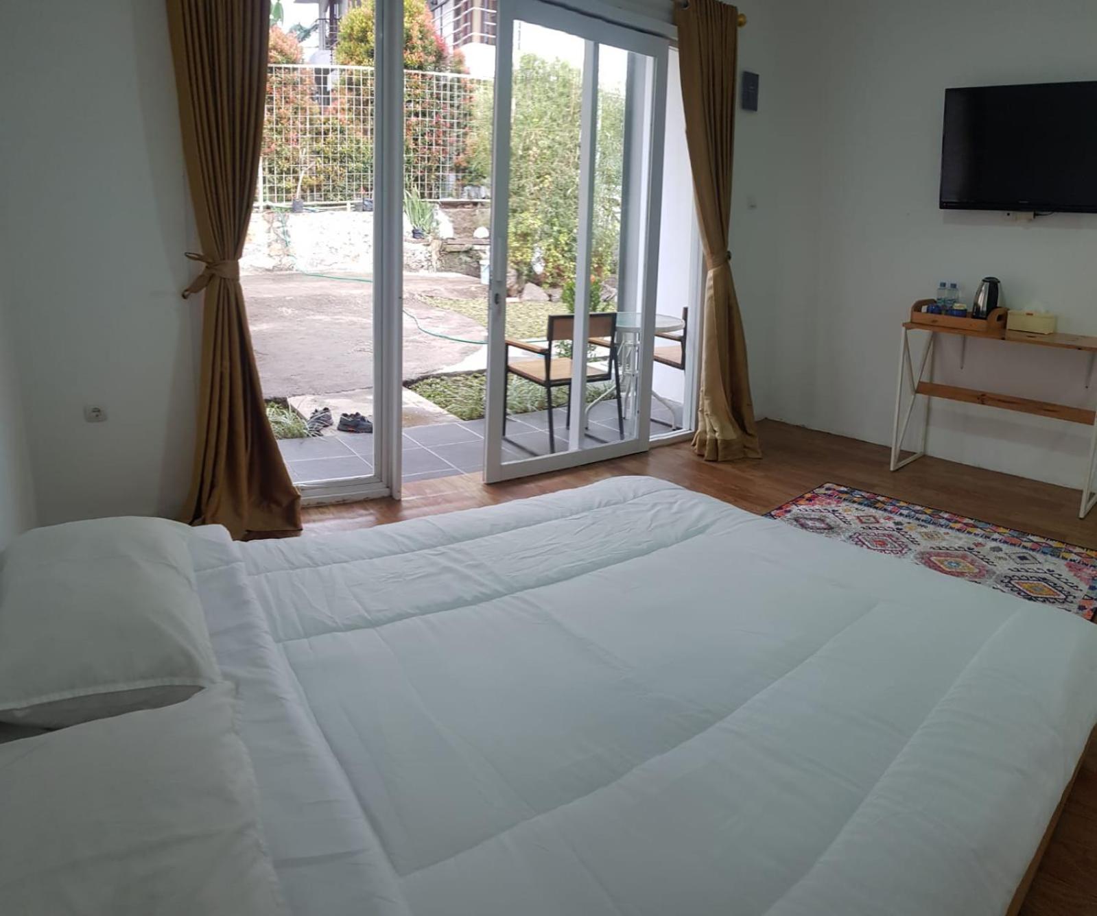 D'Journey Hotel Лембанг Экстерьер фото